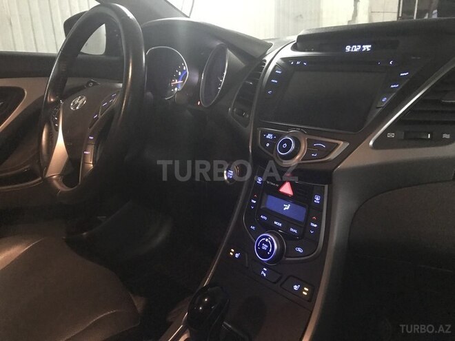Hyundai Elantra 2015, 23,000 km - 1.8 л - Bakı