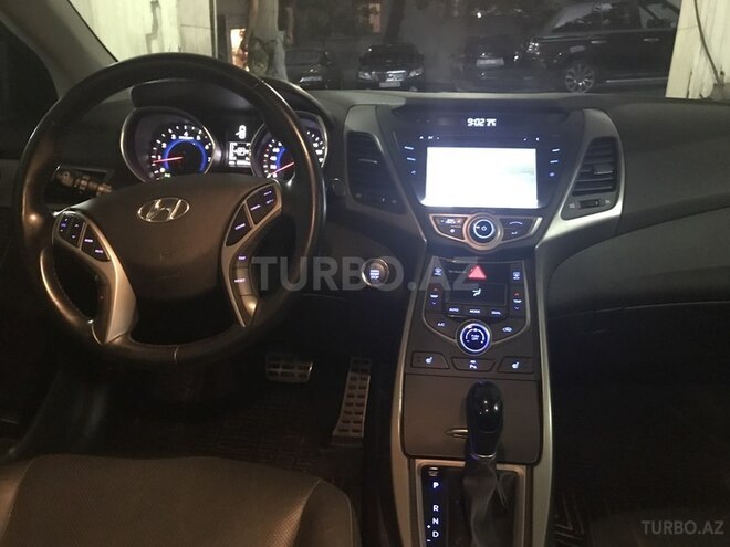 Hyundai Elantra 2015, 23,000 km - 1.8 л - Bakı