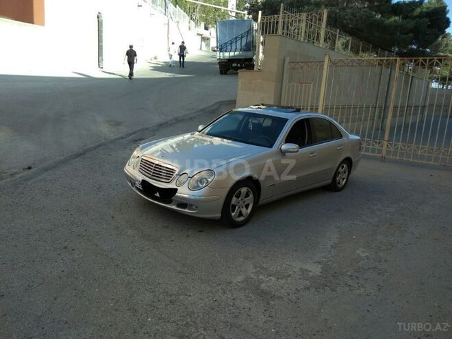 Mercedes E 270 2003, 273,000 km - 2.7 l - Bakı
