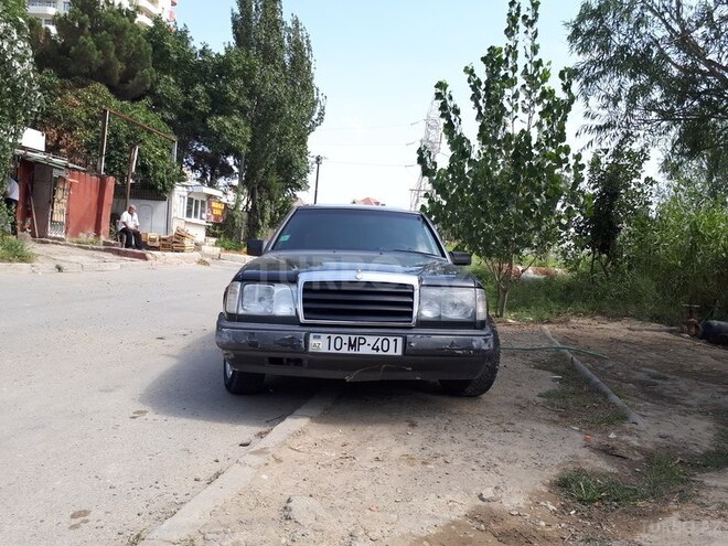 Mercedes E 200 1992, 290,000 km - 2.0 л - Bakı
