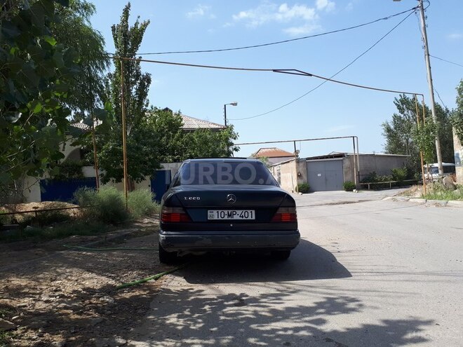 Mercedes E 200 1992, 290,000 km - 2.0 л - Bakı