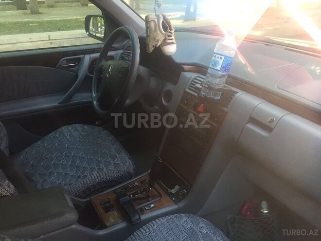 Mercedes E 320 2001, 370,000 km - 3.2 l - Bakı