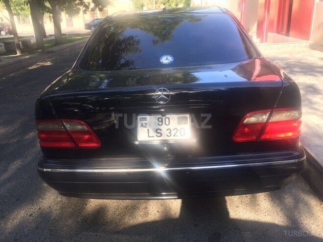 Mercedes E 320 2001, 370,000 km - 3.2 l - Bakı