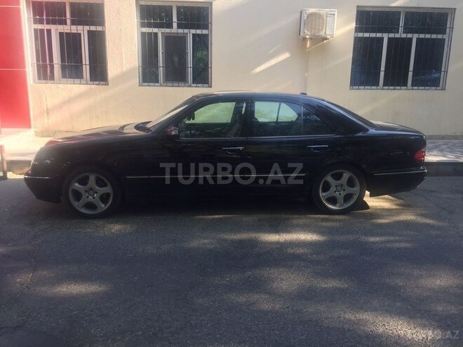 Mercedes E 320 2001, 370,000 km - 3.2 l - Bakı
