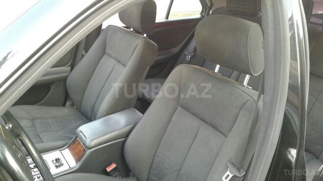Mercedes E 240 1998, 283,000 km - 2.4 l - Şəki