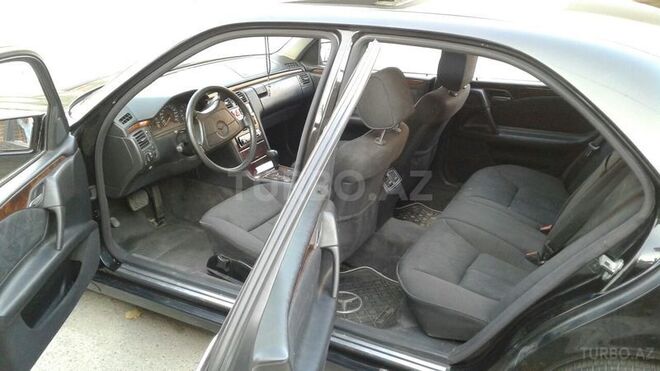 Mercedes E 240 1998, 283,000 km - 2.4 l - Şəki