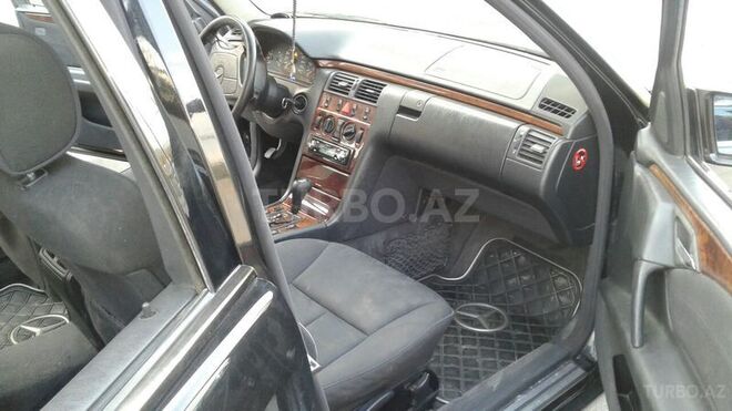 Mercedes E 240 1998, 283,000 km - 2.4 l - Şəki