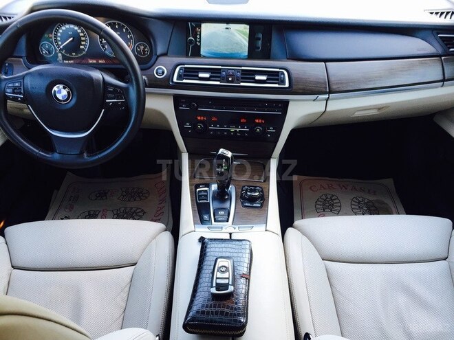BMW 750 2012, 130,000 km - 4.4 l - Bakı