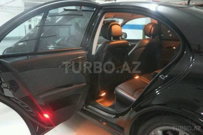 Mercedes E 220 2006, 239,000 km - 2.2 l - Bakı