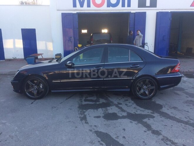 Mercedes C 320 2004, 240,000 km - 3.2 л - Sumqayıt