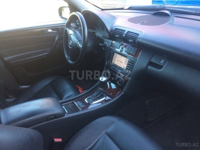 Mercedes C 320 2004, 240,000 km - 3.2 л - Sumqayıt