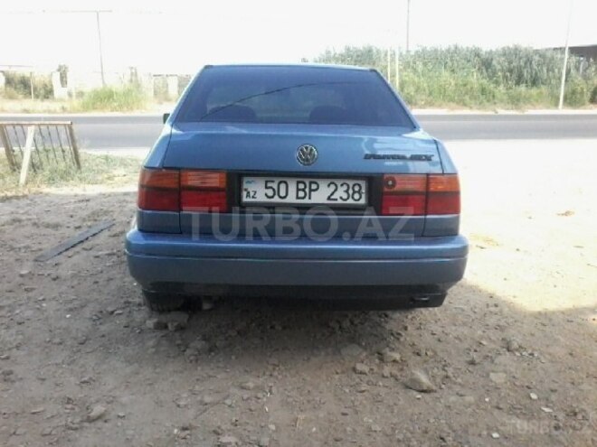 Volkswagen Vento 1993, 220,000 km - 1.8 l - Bakı
