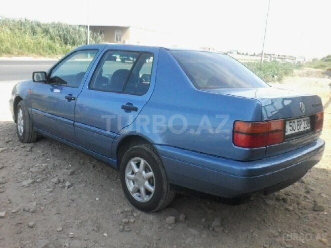 Volkswagen Vento 1993, 220,000 km - 1.8 l - Bakı