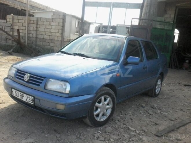Volkswagen Vento 1993, 220,000 km - 1.8 l - Bakı