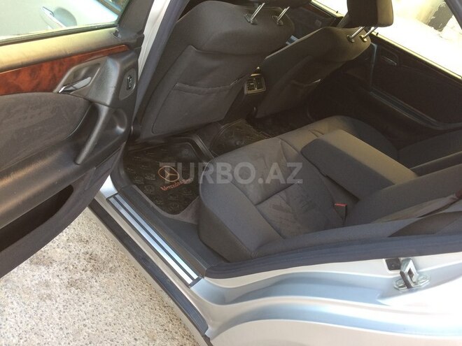 Mercedes E 230 1996, 392,000 km - 2.3 l - Bakı