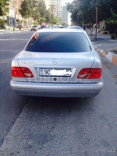 Mercedes E 230 1996, 392,000 km - 2.3 l - Bakı