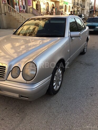 Mercedes E 230 1996, 392,000 km - 2.3 l - Bakı