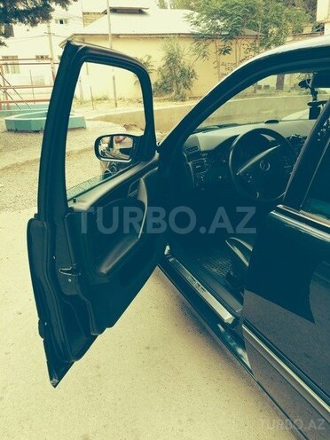 Mercedes E 240 2001, 200,000 km - 2.6 l - Sumqayıt