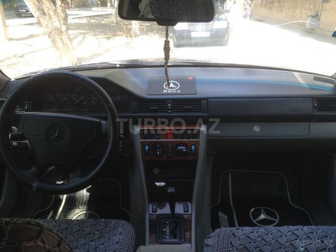 Mercedes E 280 1994, 360,000 km - 2.8 l - Bakı