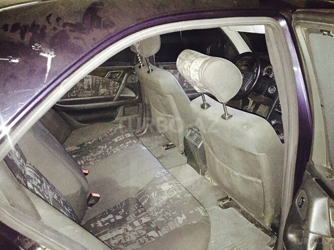 Mercedes E 220 1999, 301,000 km - 2.2 l - Bakı