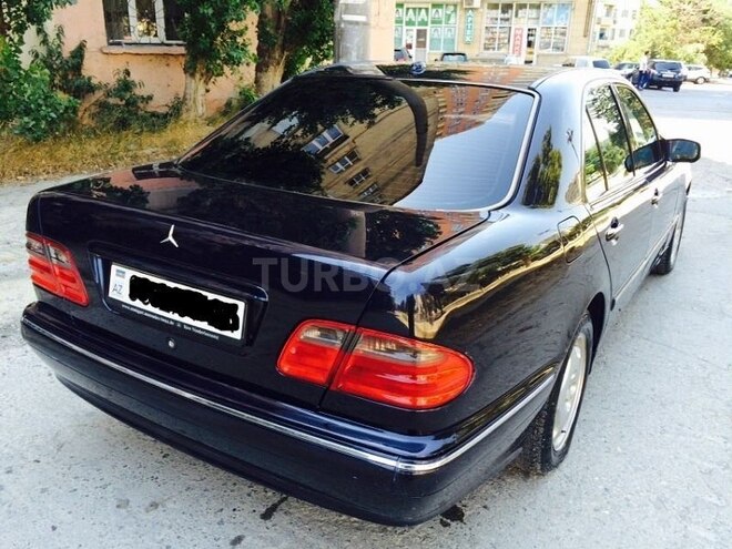 Mercedes E 240 2002, 109,000 km - 2.4 l - Bakı