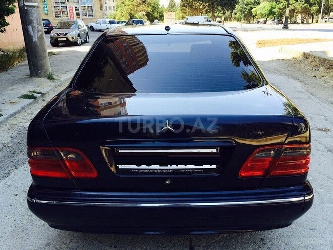Mercedes E 240 2002, 109,000 km - 2.4 l - Bakı