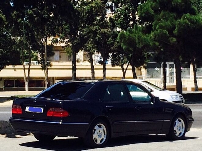 Mercedes E 240 2002, 109,000 km - 2.4 l - Bakı