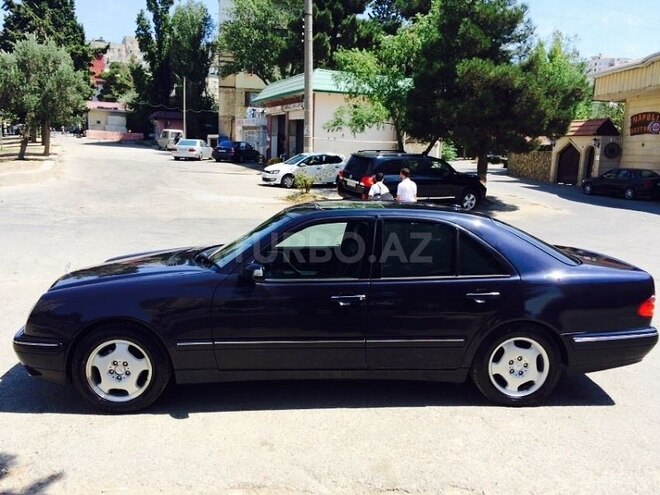 Mercedes E 240 2002, 109,000 km - 2.4 l - Bakı