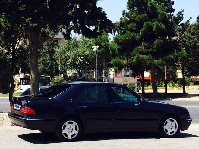 Mercedes E 240 2002, 109,000 km - 2.4 l - Bakı