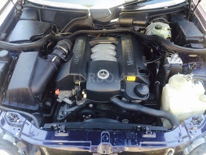 Mercedes E 240 2002, 109,000 km - 2.4 l - Bakı