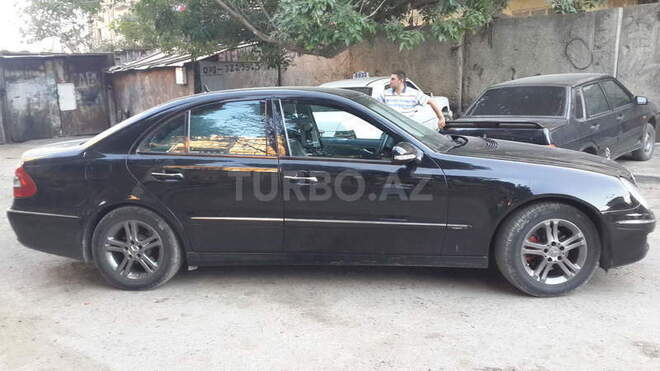Mercedes E 220 2006, 239,000 km - 2.2 l - Bakı