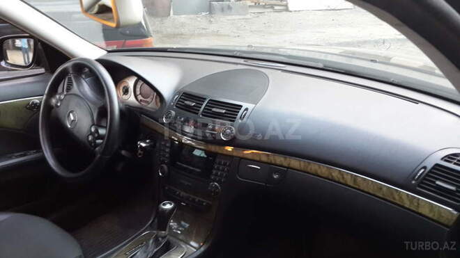 Mercedes E 220 2006, 239,000 km - 2.2 l - Bakı