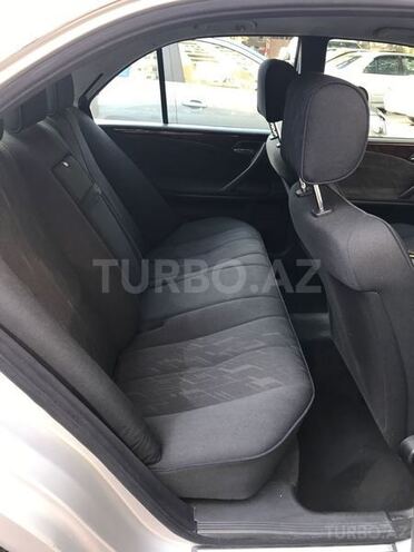 Mercedes E 220 2000, 293,865 km - 2.2 l - Bakı