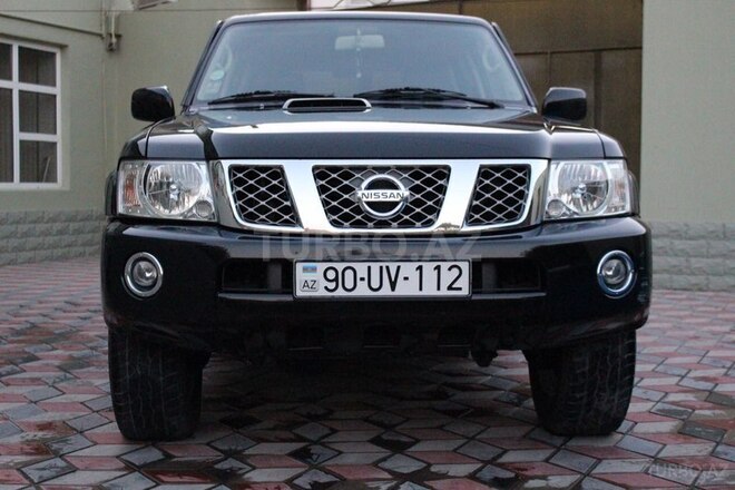Nissan Patrol 2008, 220,000 km - 3.0 л - Bakı