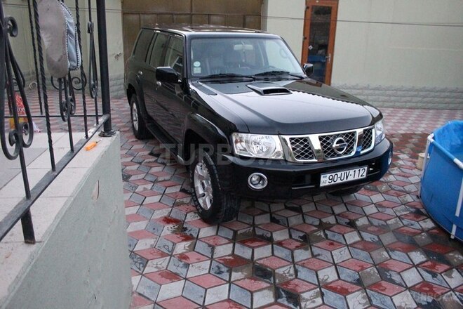 Nissan Patrol 2008, 220,000 km - 3.0 л - Bakı