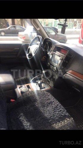 Mitsubishi Pajero 2009, 125,000 km - 3.0 l - Bakı