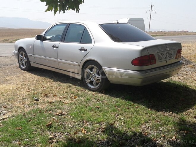 Mercedes E 200 1997, 130,000 km - 2.0 l - Gəncə