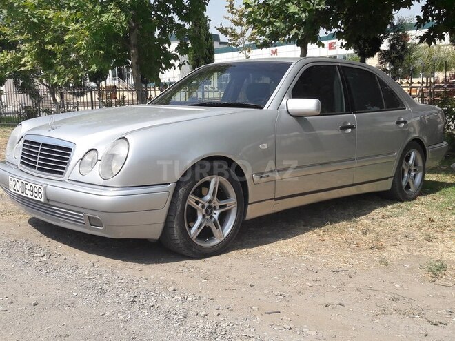 Mercedes E 200 1997, 130,000 km - 2.0 l - Gəncə