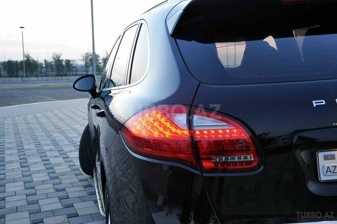 Porsche Cayenne 2013, 60,000 km - 3.6 л - Bakı