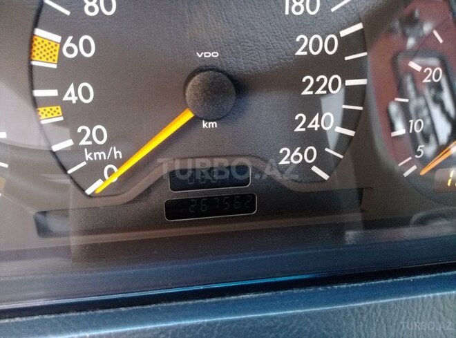 Mercedes C 240 1999, 267,562 km - 2.4 l - Bakı