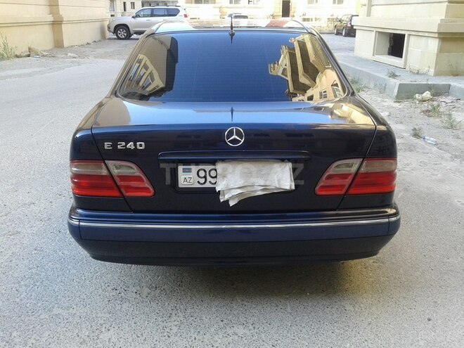 Mercedes E 240 2000, 182,700 km - 2.6 l - Bakı
