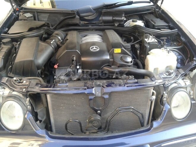 Mercedes E 240 2000, 182,700 km - 2.6 l - Bakı