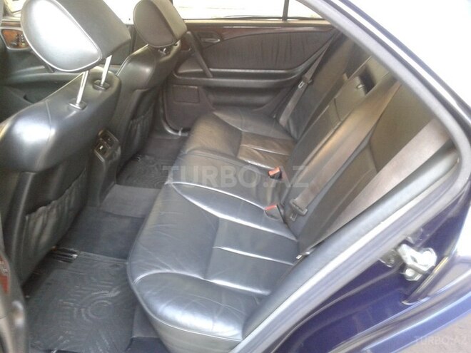 Mercedes E 240 2000, 182,700 km - 2.6 l - Bakı