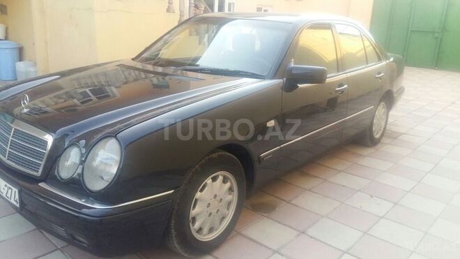 Mercedes E 240 1998, 225,000 km - 2.4 l - Sumqayıt