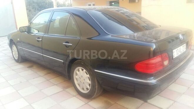 Mercedes E 240 1998, 225,000 km - 2.4 l - Sumqayıt