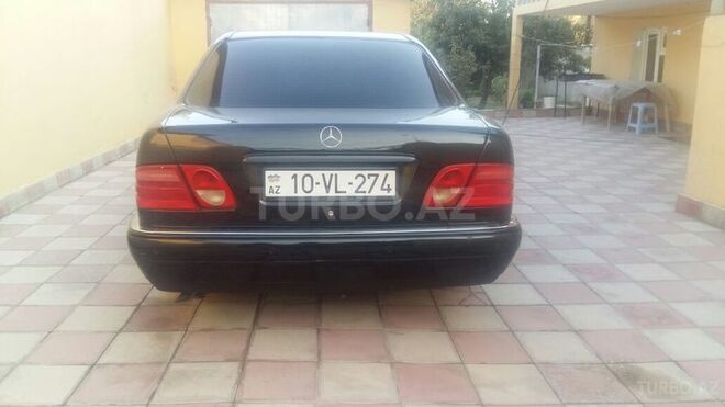 Mercedes E 240 1998, 225,000 km - 2.4 l - Sumqayıt