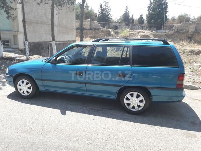 Opel Astra 1995, 355,650 km - 1.6 л - Sumqayıt