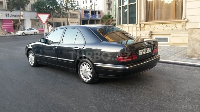 Mercedes E 220 2000, 280,829 km - 2.2 л - Bakı