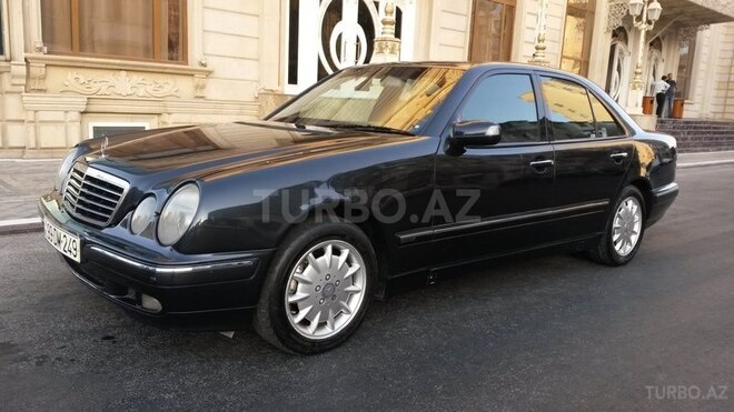 Mercedes E 220 2000, 280,829 km - 2.2 л - Bakı