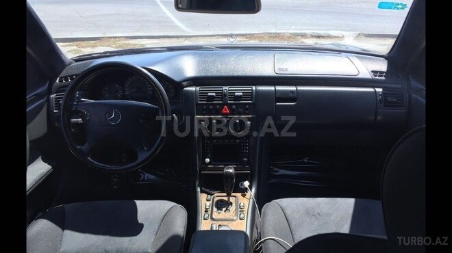 Mercedes E 240 2000, 271,000 km - 2.6 l - Bakı